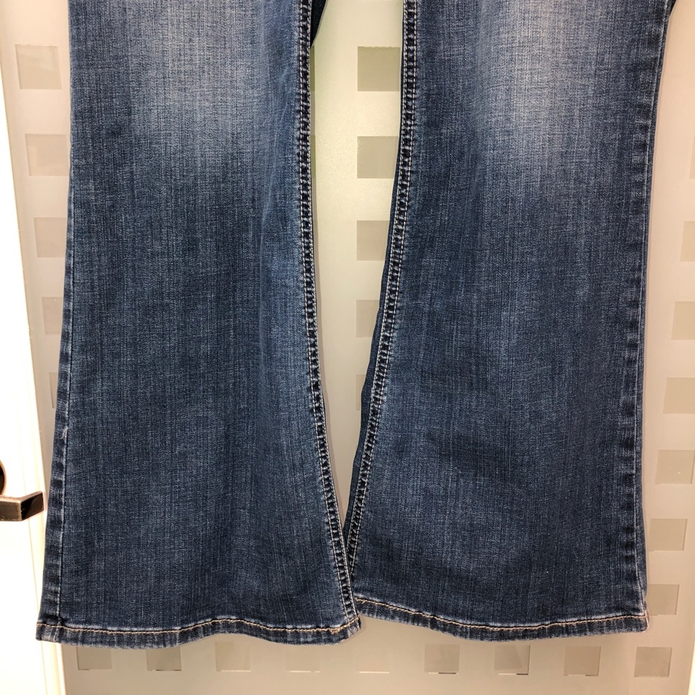 🎉3xHP🎉 LANE BRYANT Boot Cut Genuine Fit Jeans Distressed Stretch Size 16R NEW! - Picture 3 of 13